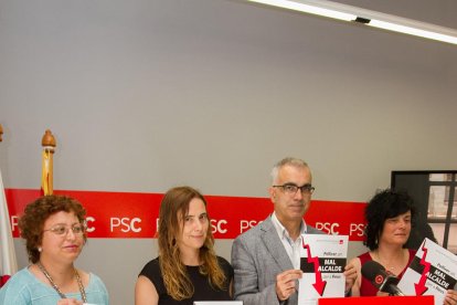 Pozuelo, Guaita, Martín y Martínez en la sede de la plaza del Castell.