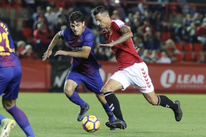 Maikel Mesa, durante el enfrentamiento entre Nàstic y Barcelona B en el Nou Estadi.