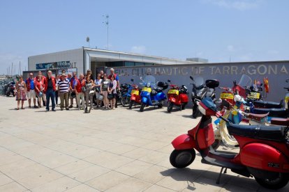 Los asistentes disfrutaron de una comida al Club Nàutic de Tarragona, donde el club celebró su inauguración hace 60 años.