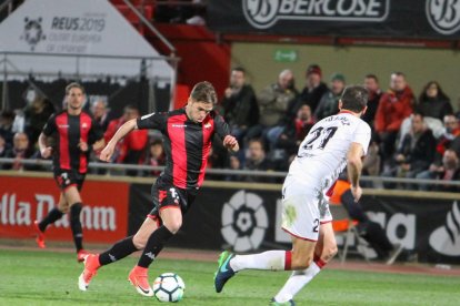 Fran Carbia, en una acció d'aquesta temporada a l'Estadi Municipal.