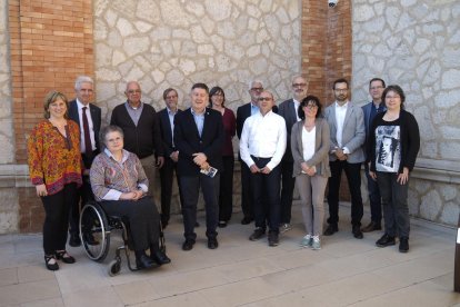 Josep Antón Ferré, al centre, acompanyat del seu equip després de presentar la candidatura.