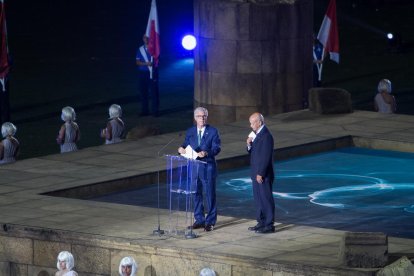 Josep Félix Ballesteros fent el parlament a la inauguració dels Jocs Mediterranis