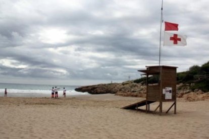 Imagen de archivo de la playa de la Móra, donde han encontrado el proyectil.