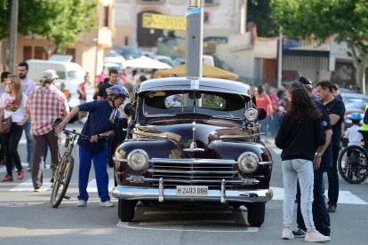 La trobada de vehicles clàssics va coincidir amb una nova edició de la Festa de la Bicicleta.