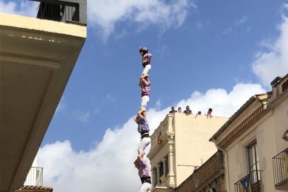 Pilar de 8 amb folre i manilles de la Jove de Tarragona