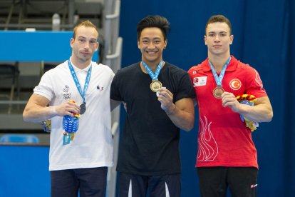 Imagen de los ganadores de la final individual de gimnasia