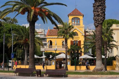 El chalet está ubicado en el paseo Jaime I de Salou.