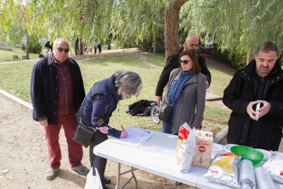 El colectivo instalará la última mesa en lo que queda de verano.