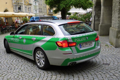 Imatge d'arxiu d'un vehicle de la policia alemanya.