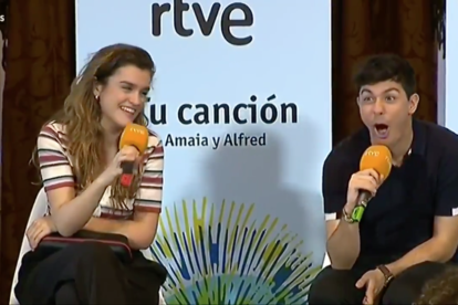 Imagen de la reacción de Alfred a las palabras de Amaia.