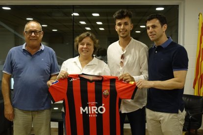 Antonio Masip (directivo), Mònica Balsells (presidenta), Pablo Nájera y Toni Sánchez.