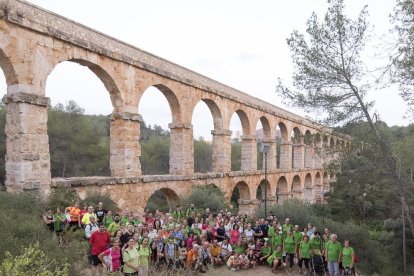 Fotografía de familia de todos los participantes de la actividad.