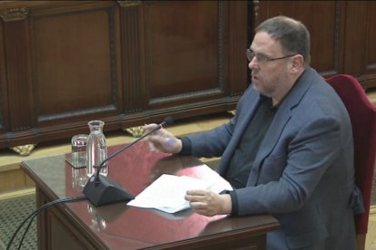 Plano medio del líder de ERC, Oriol Junqueras, durante el último turno de palabra en el Tribunal Supremo.