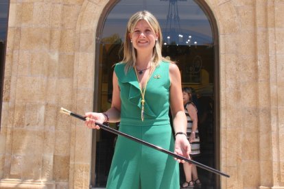 Noemí Llauradó (ERC), con la vara de presidenta de la Diputació de Tarragona.