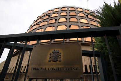 Façana de l'edifici que acull el Tribunal Constitucional espanyol.