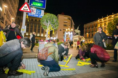 Los participantes al acto se repartieron espontáneamente por diferentes puntos de la ciudad.