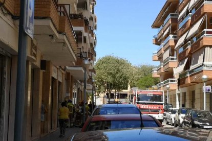 Tres dotaciones de Bombers se han desplazado hasta el barrio del Colomí.