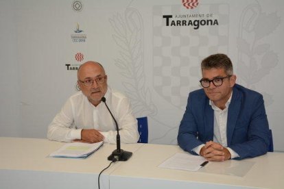 El regidor de Desenvolupament Econòmic de l'Ajuntament de Tarragona, Francesc Roca, i el regidor de Promoció Econòmica de l'Ajuntament de Reus, Marc Arza.