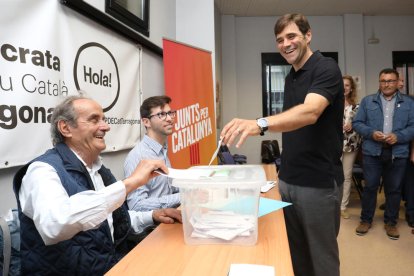 Imatge de l'actual portaveu del PDeCAT al consistori i alcaldable del grup a les properes eleccions, Dídac Nadal, durant la votació.