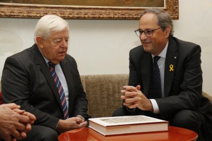 El expresidente de Eslovenia Milan Kucan con el presidente Quim Torra en Liubliana.