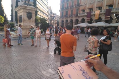 El General Prim visto por uno de los participantes en la visita guiada por Reus.