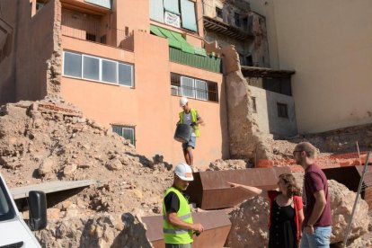 El consejero de Patrimonio, Hermán Pinedo, visitando los trabajos en el Circo romano.