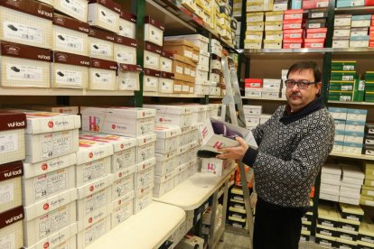 Josep Maria Marsal en la tienda familiar, situada en la calle Canyelles de Tarragona.