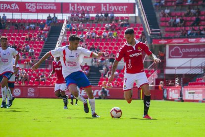 Tete Morente, durante el Nàstic-Rayo Majadahonda de este pasado domingo, en el cual tanto él como el resto del equipo rindieron por debajo del esperado.