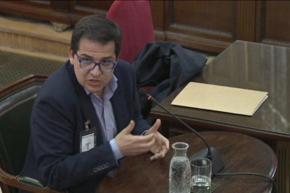 El vicepresidente segundo del Parlament, José María Espejo-Saavedra (Cs), durante la comparecencia en el Tribunal Supremo,