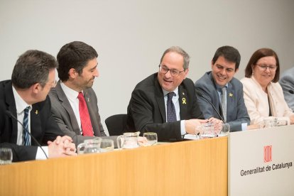 Acto de firma del acuerdo de la Generalitat con las diputaciones.