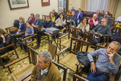 La majoria de partits van estar presents en l'acte celebrat a la seu de l'Arqueològica.