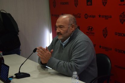 Joan Oliver a la rueda de prensa de este mediodía