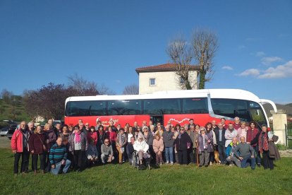 Foto del grupo de creixellencs que han viajado hasta Francia.