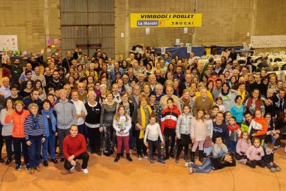 El acto central hizo una fiesta que se celebró en el pabellón deportivo.