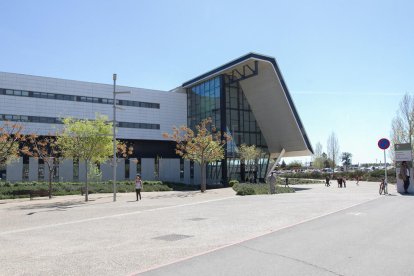 La façana de l'edifici de l'Hospital Sant Joan de Reus.