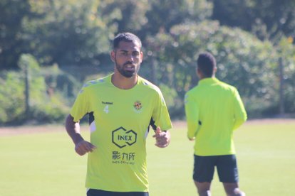 Fali, durante un entrenamiento en el anexo del Nou Estadi durante esta temporada.