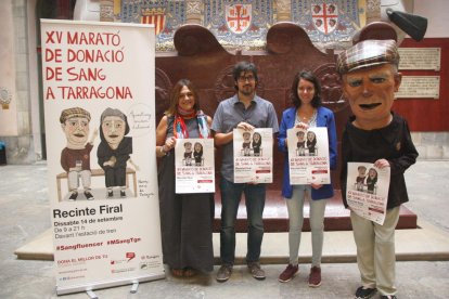 Los impulsores del Maratón de Sangre de Tarragona, durante la presentación del acontecimiento.