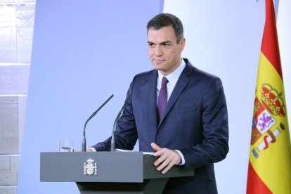 El presidente del gobierno español, Pedro Sánchez, a la rueda de prensa posterior al Consejo de Ministros extraordinario.