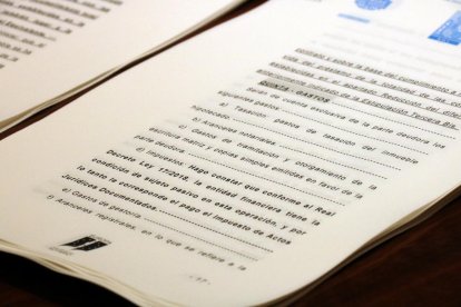 Primer pla d'una escriptura d'una hipoteca.