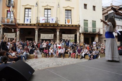 La plaza Nova se ha convertido en la Gran Taberna de los Bandoleros.