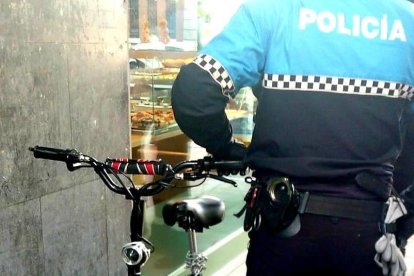 Imagen del patinete requisado por la policía local de Valladolid.