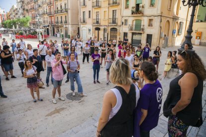 La concentració ha aplegat unes 60 persones