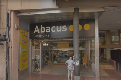 Los hechos se han producido en la tienda del Abacus de Tarragona.