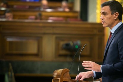 El presidente del gobierno español, Pedro Sánchez, durante una comparecencia en el Congreso de los Diputados.