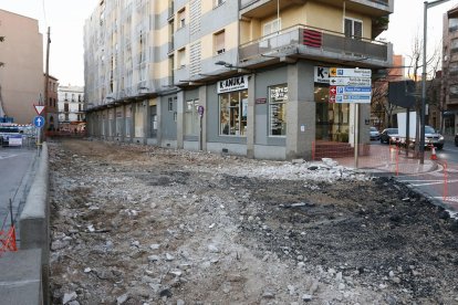 La calle de Arnavat y Vilaró tendrá aceras más anchas.