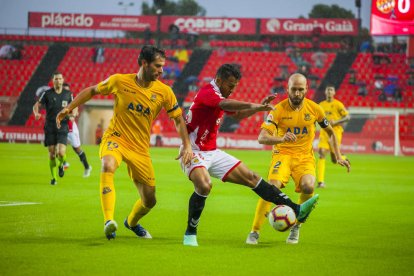 Luis Suárez, durant la primera part del Nàstic-Alcorcón.