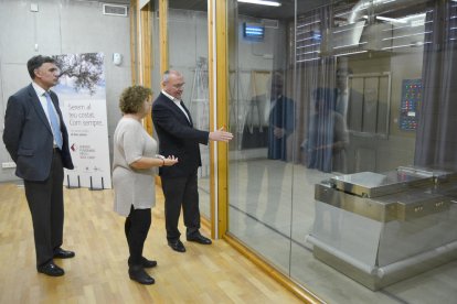 Carles Pellicer en una visita a las instalaciones de Serveis Funeraris Reus i Baix Camp.