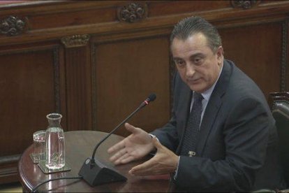 El comisario de los Mossos d'Esquadra Manuel Castellví, durante la comparecencia en el Tribunal Supremo el 11 de marzo.