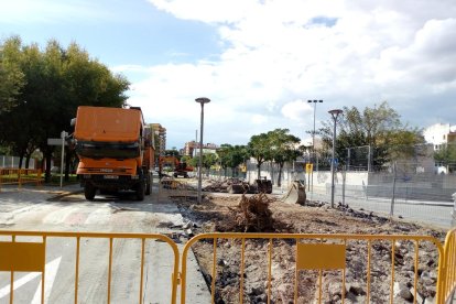 Els treballs han començat al darrer tram de carrer, el que es troba annex a l'escola Centcelles.