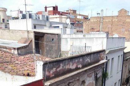 El edificio del Alt del Carme el interior del cual se hundió.